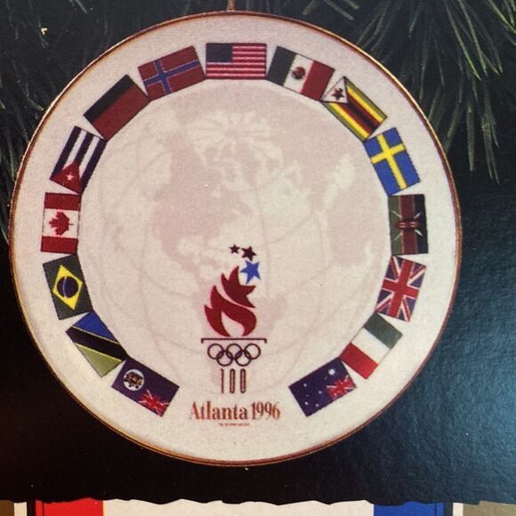 Hallmark Keepsake Ornament 1996 Parade of Nations The Olympic Spirit Collection - Picture 2 of 12